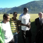 Colombian ambassador Luis Guillermo Martinez and Colombian national coach Raul Diaz visit Usain Bolt at his training camp in Kingston (Nov 2011)